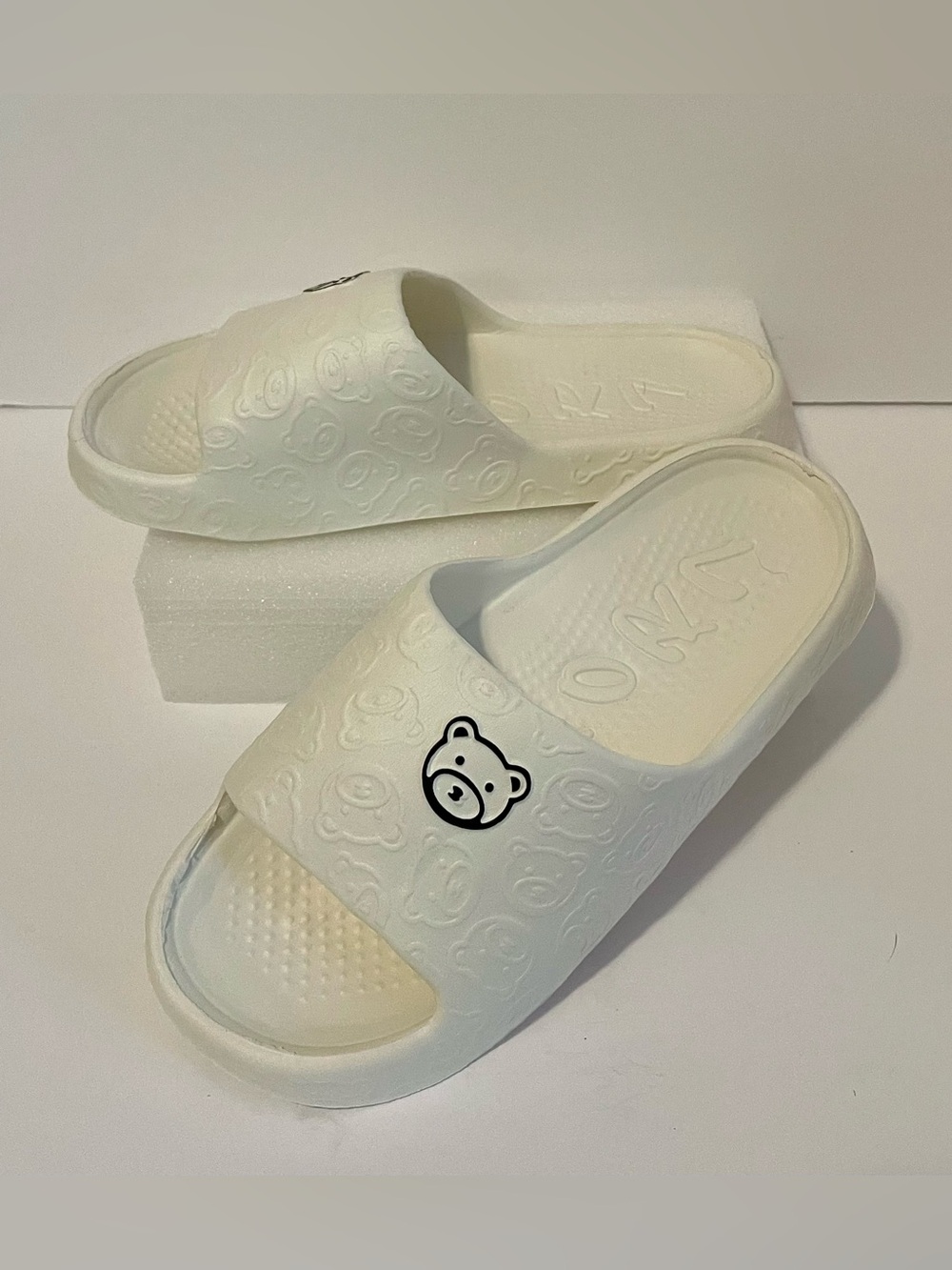 White Bear-Accent Slide Sandals New